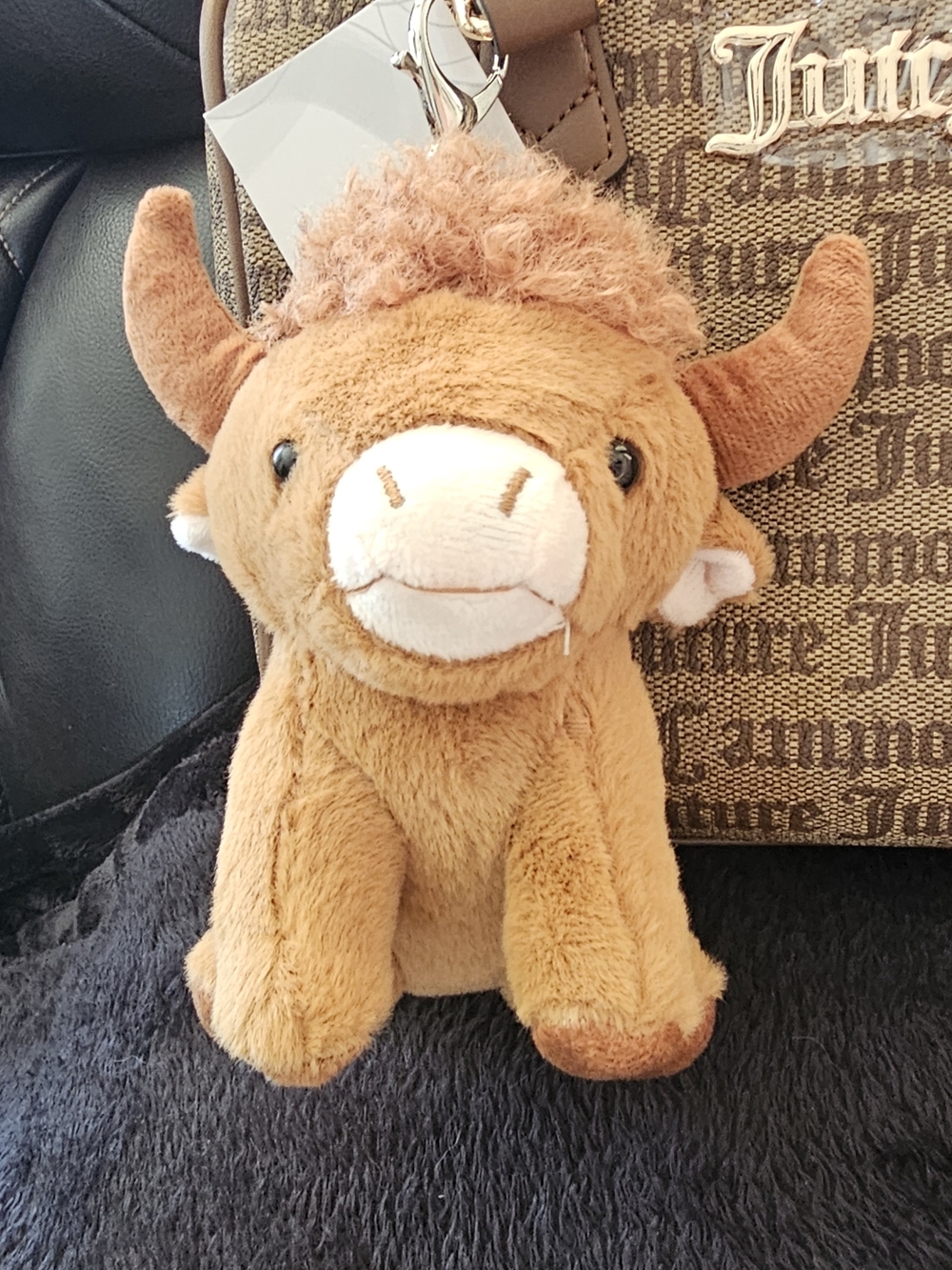 Plush Highland Cow Keychain - Tan & Cream